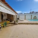 Pool House Minutes From 빌라 차르네카