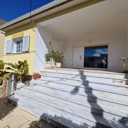 Pool House Minutes From Charneca (Setubal)
