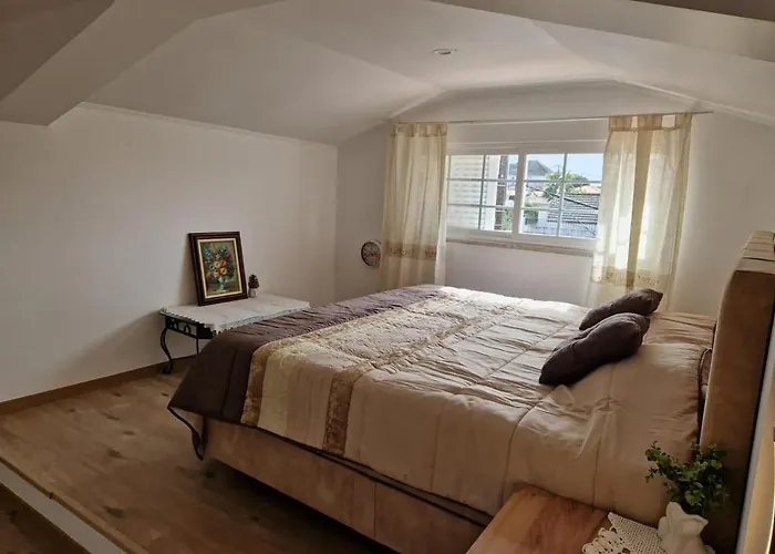 Villa Pool House Minutes From