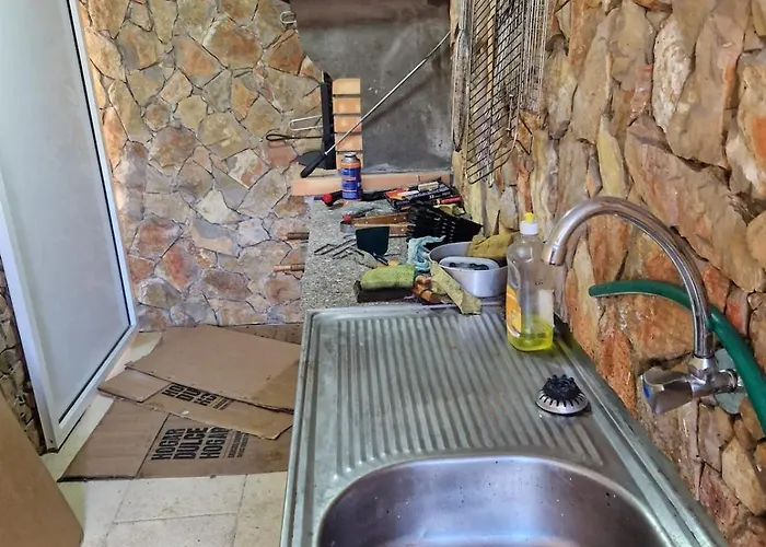 Villa Pool House Minutes From Charneca (Setubal)