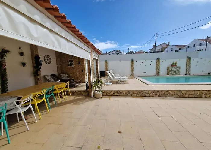 Pool House Minutes From Villa Charneca (Setubal)
