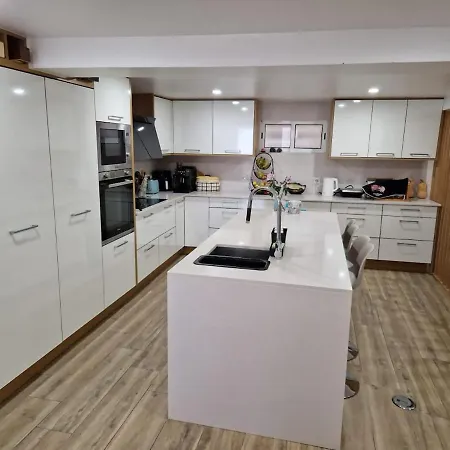 Vila Private Pool House Minutes From The Beach Charneca (Setubal)