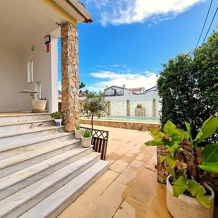 Vila Private Pool House Minutes From The Beach Charneca (Setubal)