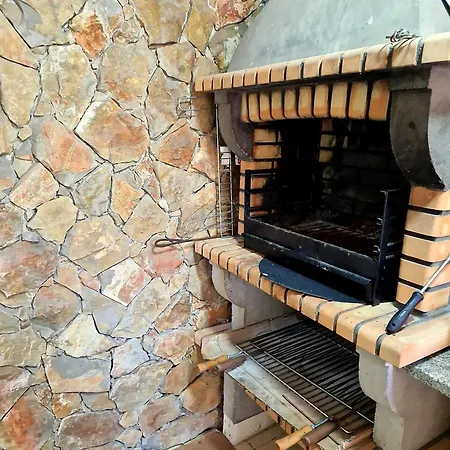 Private Pool House Minutes From The Charneca (Setubal)
